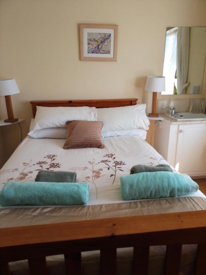 סנים Room In Bungalow - Very Nice View With This Room מראה חיצוני תמונה