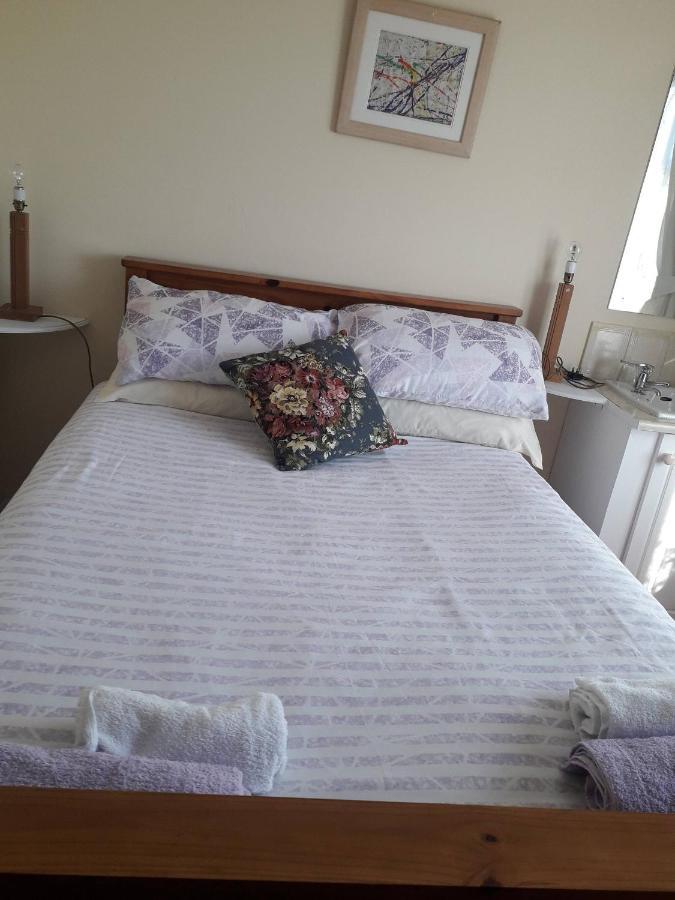 סנים Room In Bungalow - Very Nice View With This Room מראה חיצוני תמונה