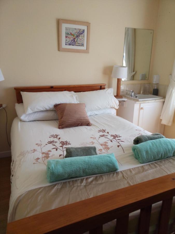 סנים Room In Bungalow - Very Nice View With This Room מראה חיצוני תמונה